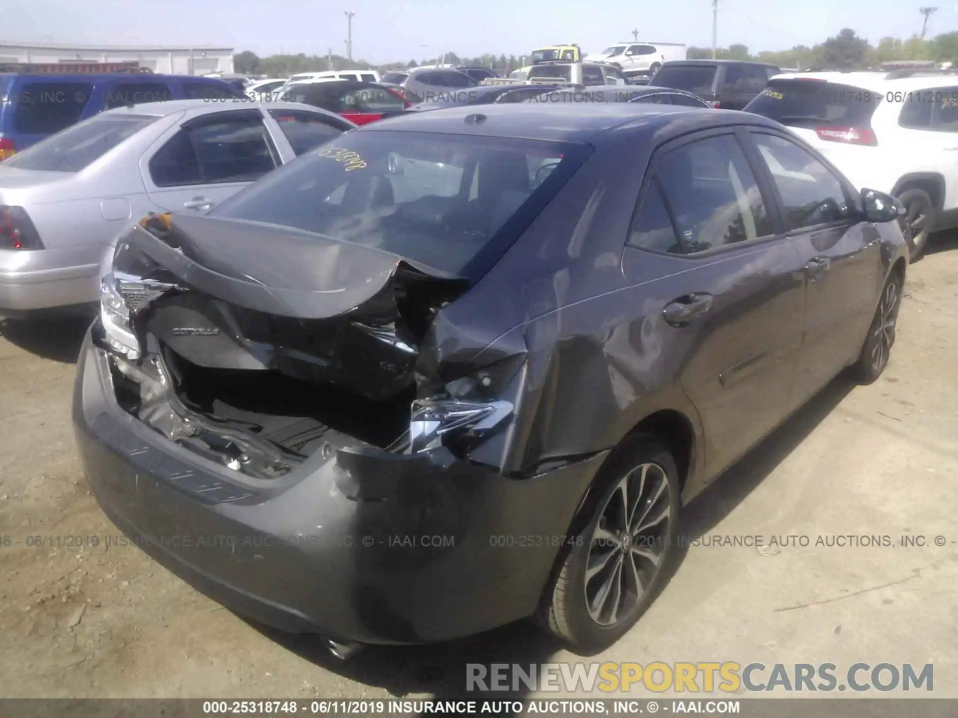 4 Photograph of a damaged car 2T1BURHE3KC208044 TOYOTA COROLLA 2019