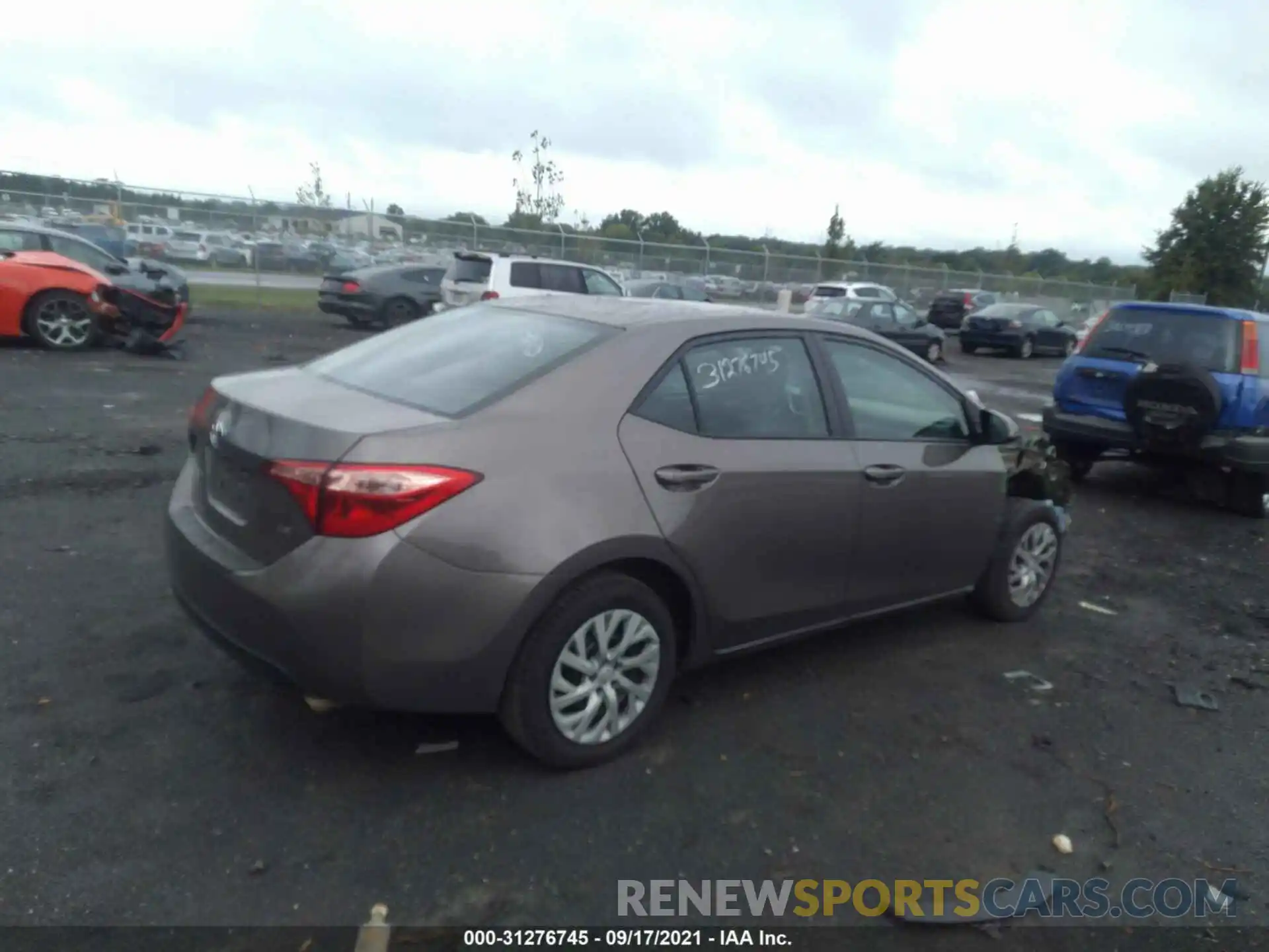 4 Photograph of a damaged car 2T1BURHE3KC208254 TOYOTA COROLLA 2019