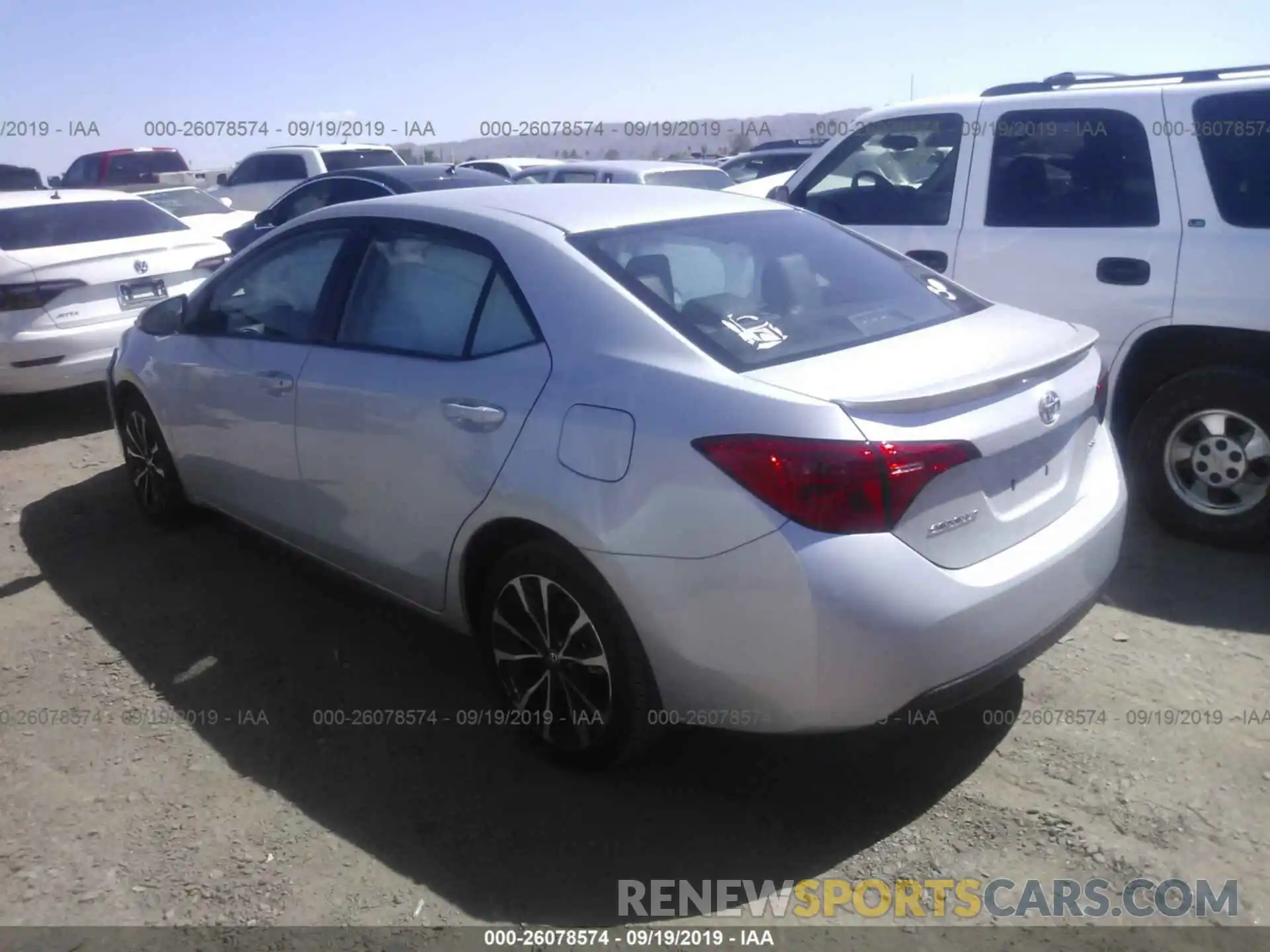 3 Photograph of a damaged car 2T1BURHE3KC210313 TOYOTA COROLLA 2019