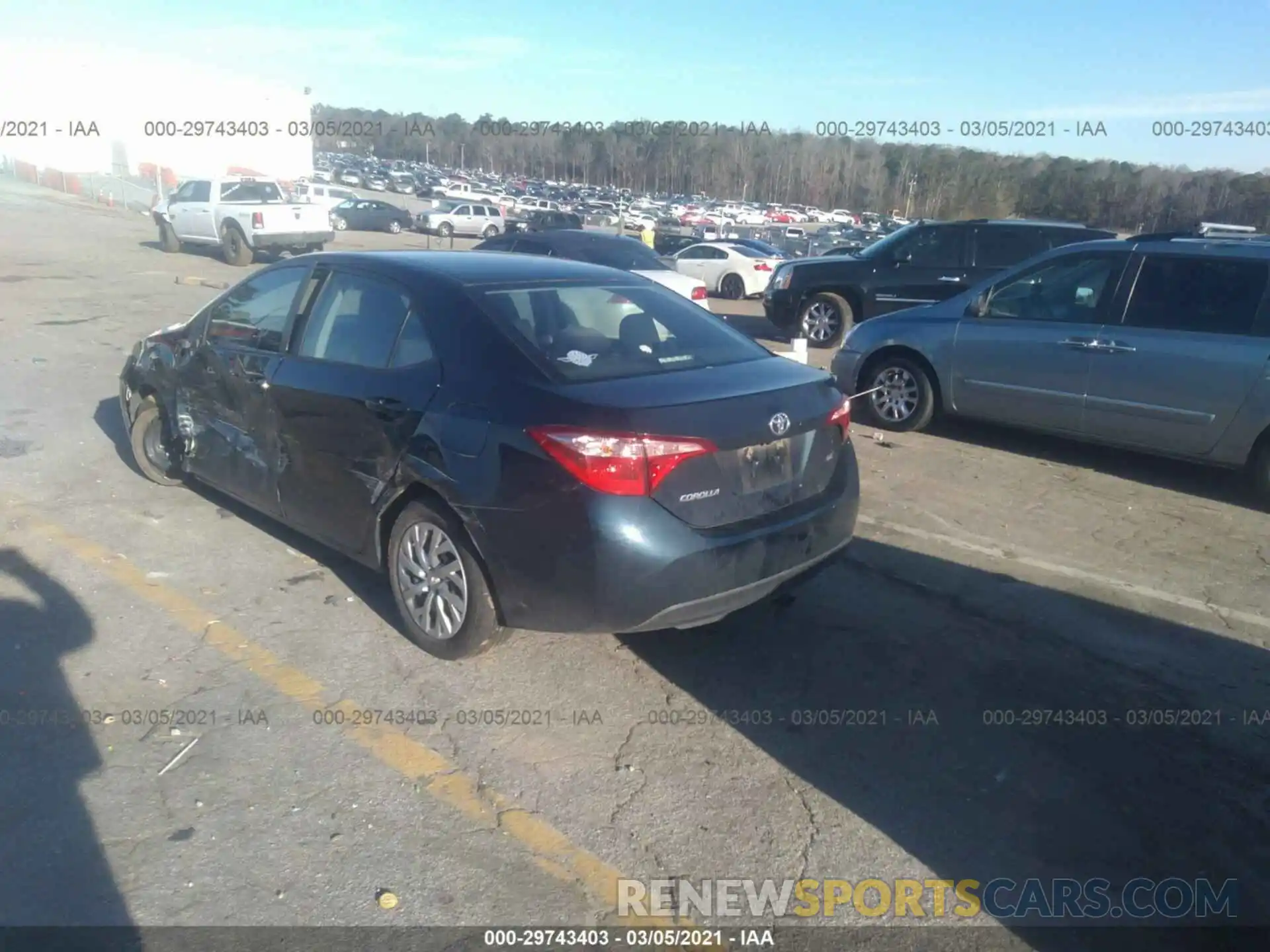 3 Photograph of a damaged car 2T1BURHE3KC210831 TOYOTA COROLLA 2019