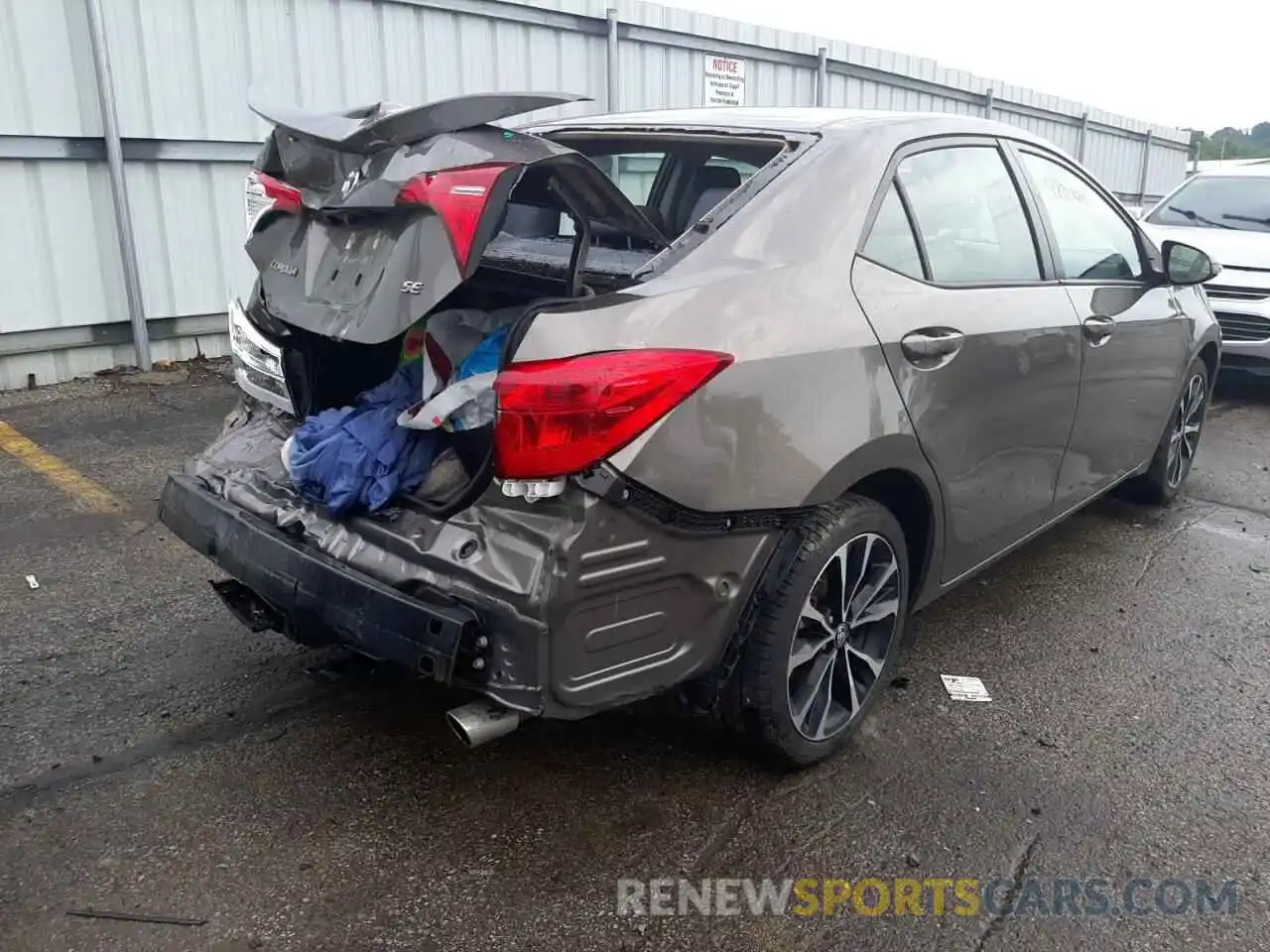 4 Photograph of a damaged car 2T1BURHE3KC211896 TOYOTA COROLLA 2019