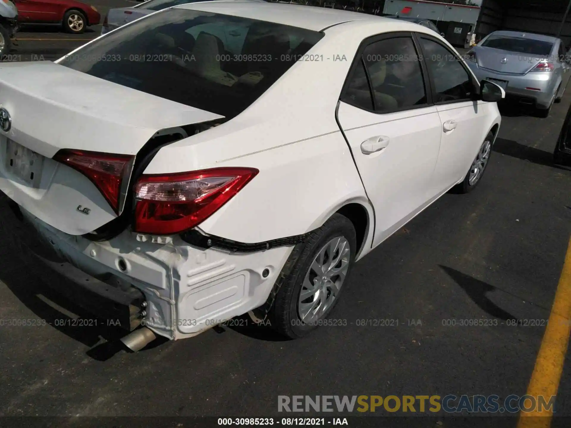 4 Photograph of a damaged car 2T1BURHE3KC212711 TOYOTA COROLLA 2019