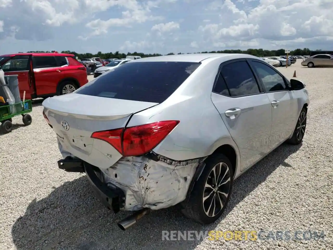 4 Photograph of a damaged car 2T1BURHE3KC213258 TOYOTA COROLLA 2019