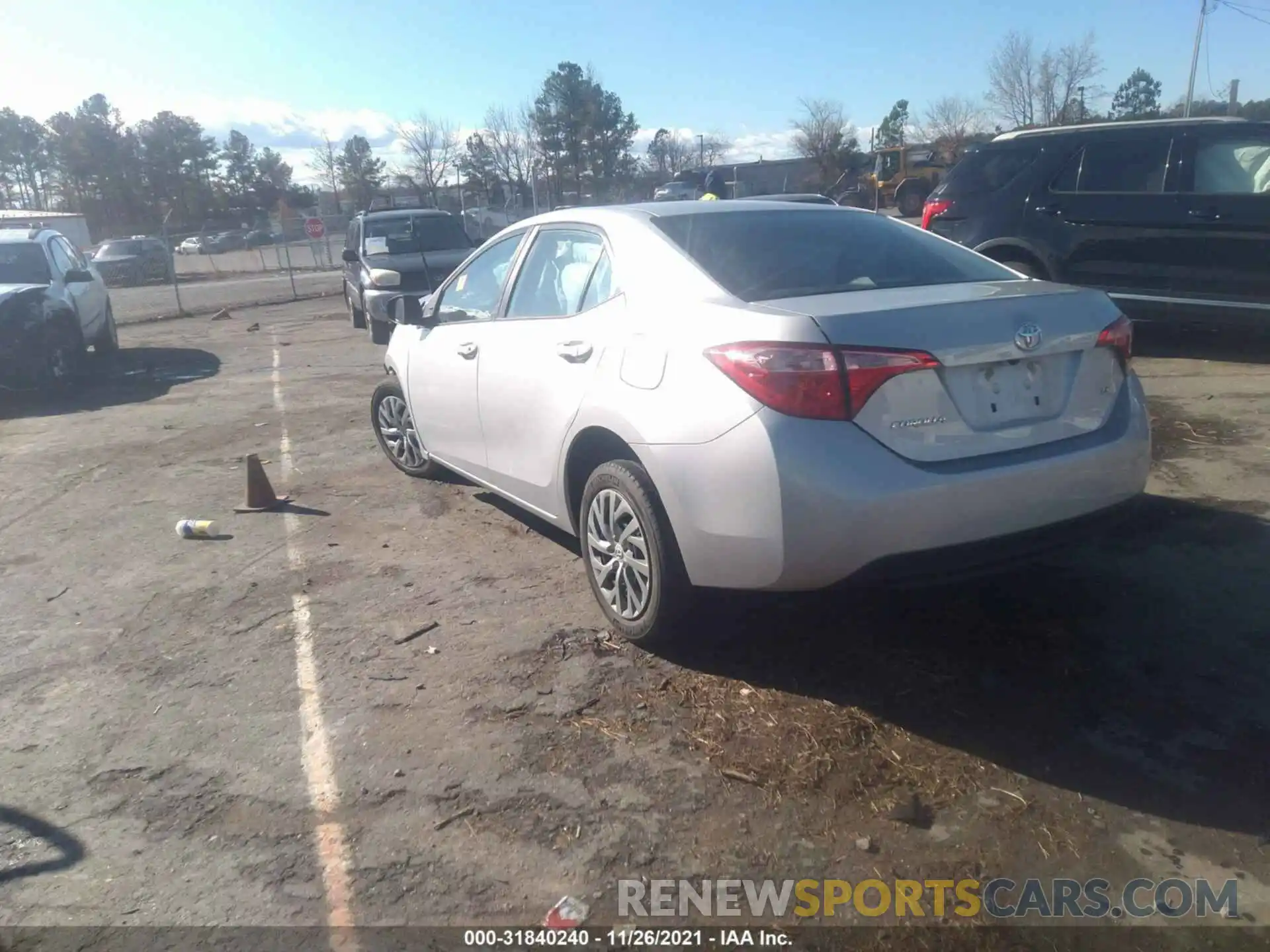 3 Photograph of a damaged car 2T1BURHE3KC214250 TOYOTA COROLLA 2019