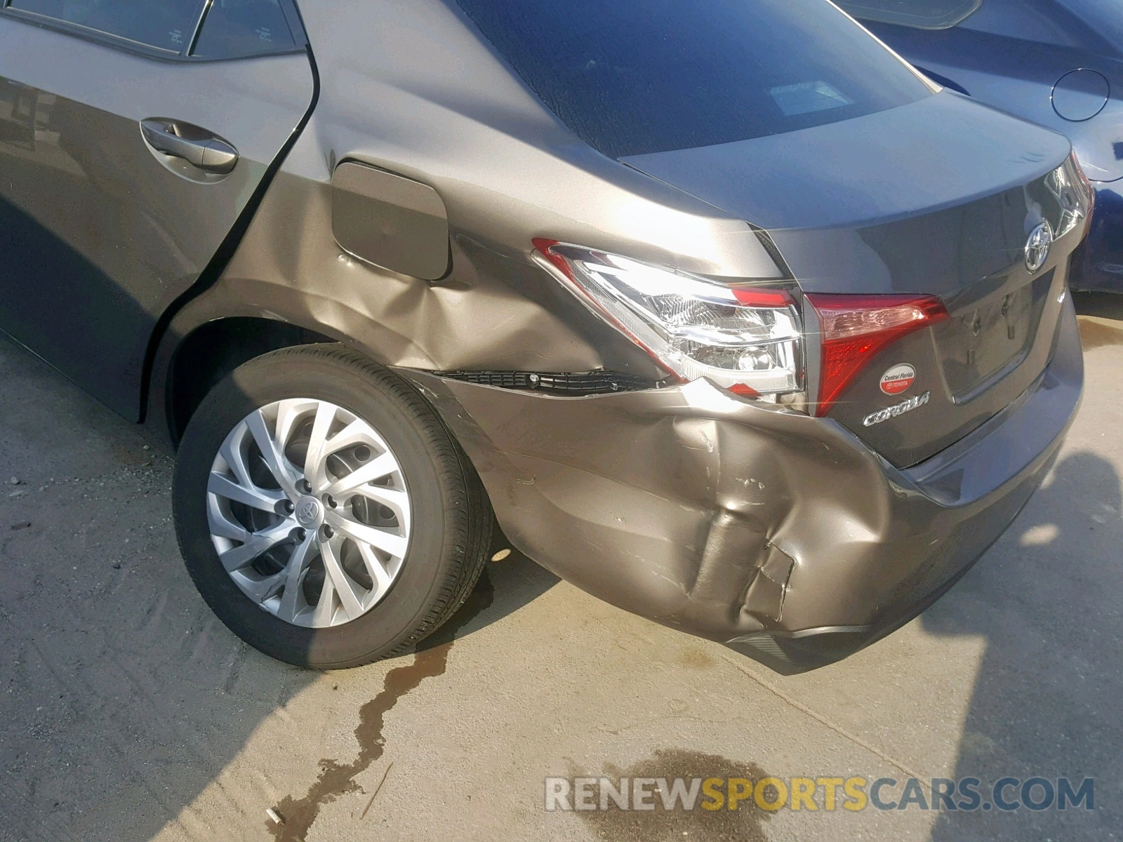 9 Photograph of a damaged car 2T1BURHE3KC214409 TOYOTA COROLLA 2019