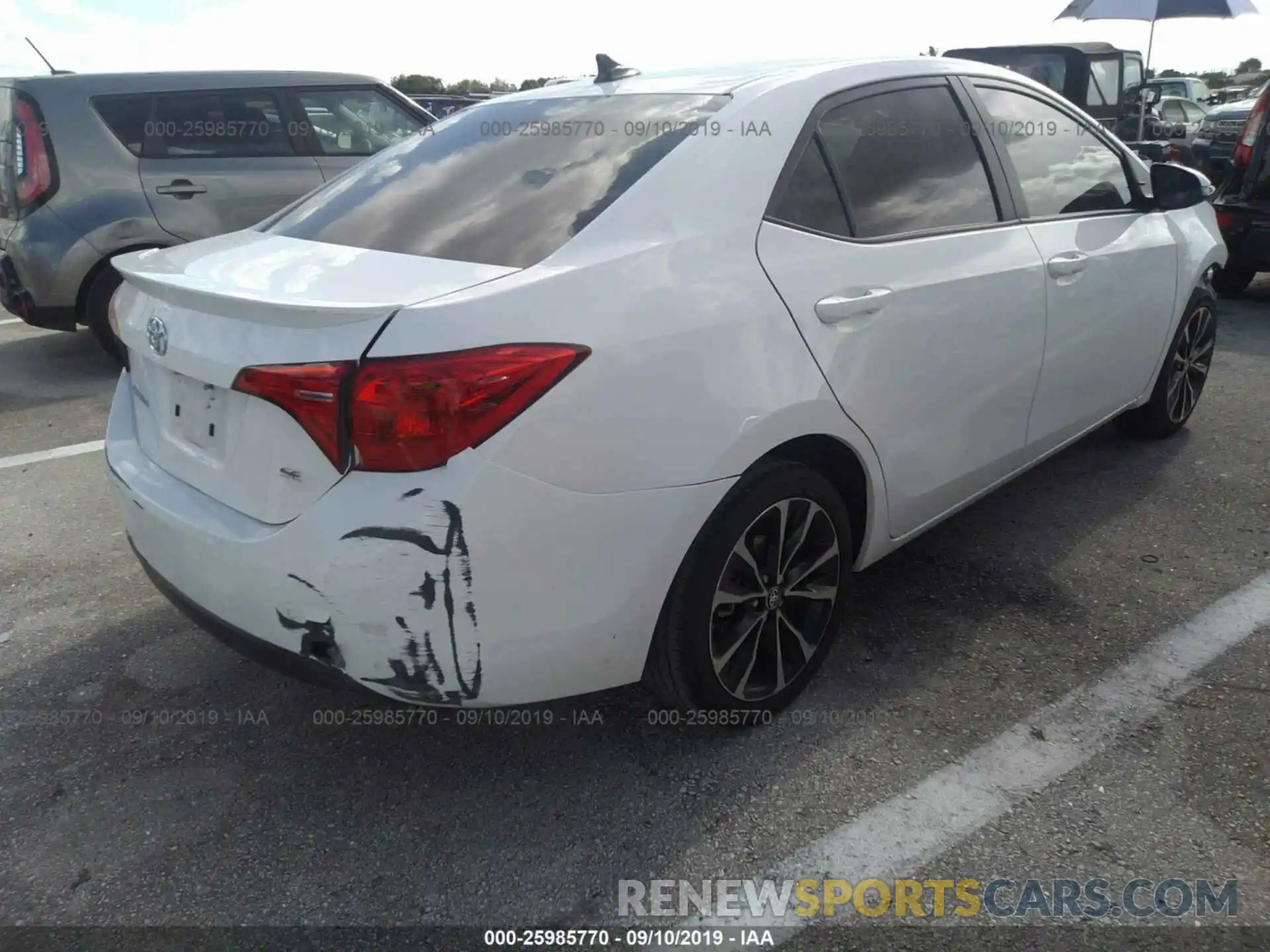 4 Photograph of a damaged car 2T1BURHE3KC217018 TOYOTA COROLLA 2019