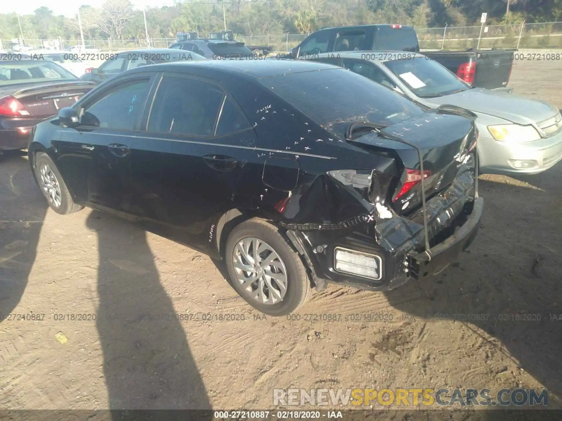 3 Photograph of a damaged car 2T1BURHE3KC217164 TOYOTA COROLLA 2019