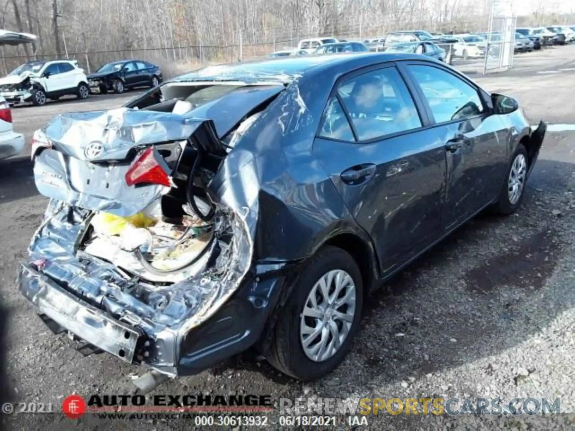 7 Photograph of a damaged car 2T1BURHE3KC217567 TOYOTA COROLLA 2019