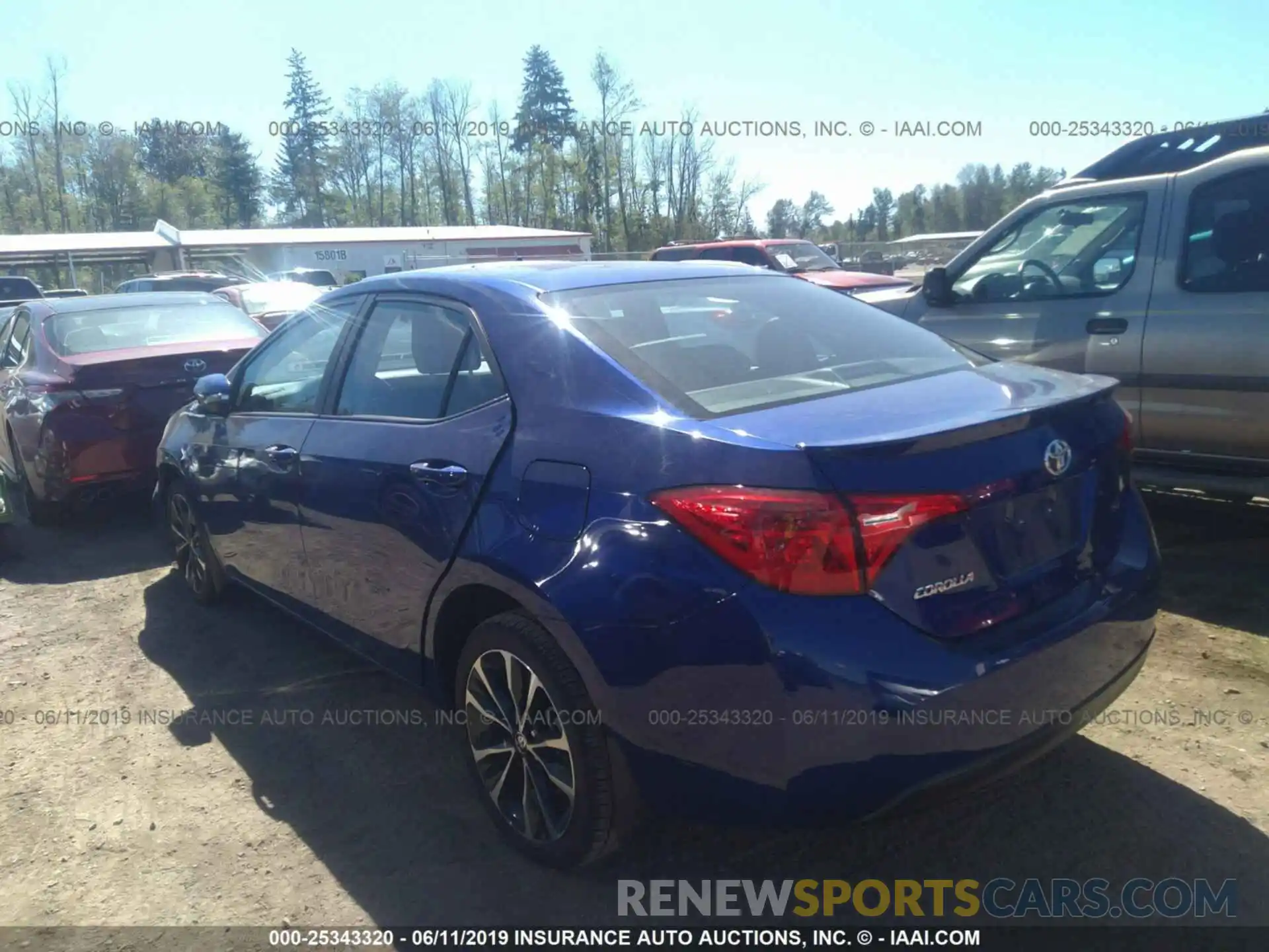 3 Photograph of a damaged car 2T1BURHE3KC218038 TOYOTA COROLLA 2019