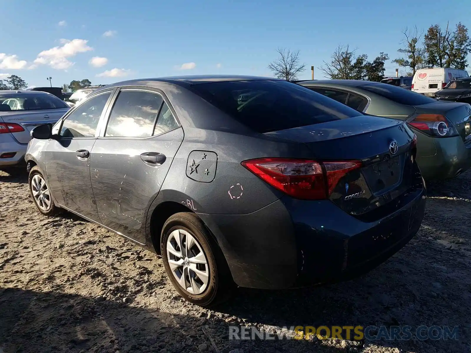 3 Photograph of a damaged car 2T1BURHE3KC218475 TOYOTA COROLLA 2019