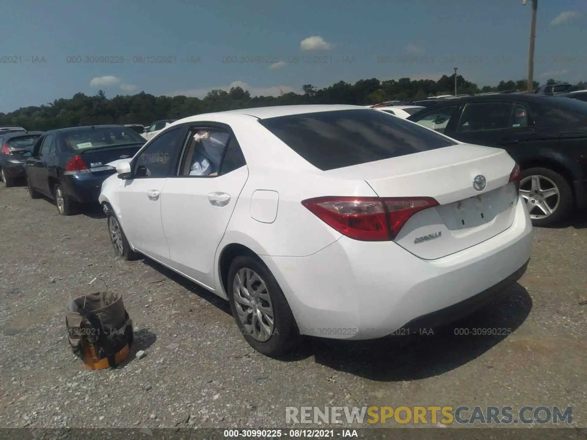 3 Photograph of a damaged car 2T1BURHE3KC218864 TOYOTA COROLLA 2019