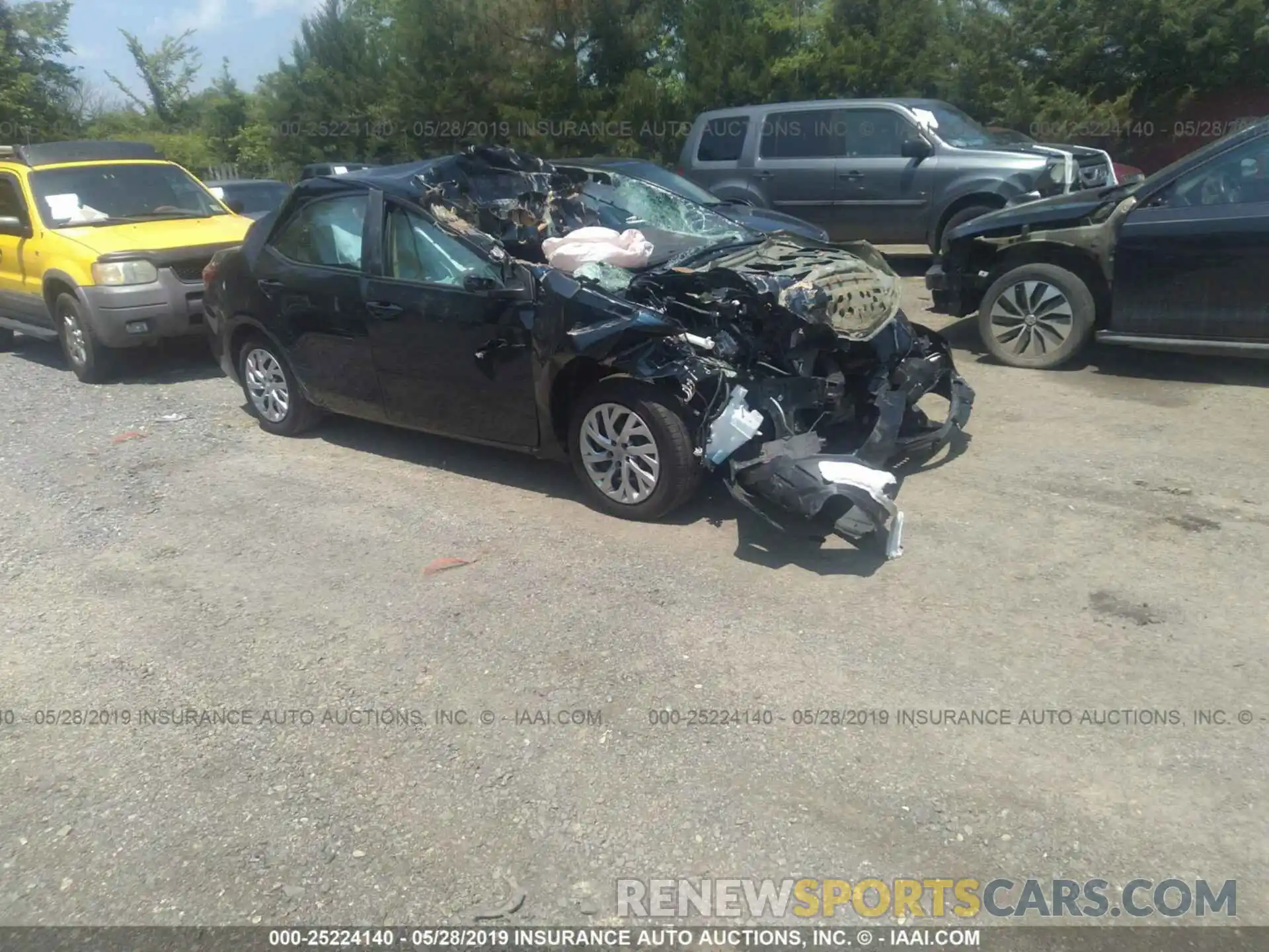 1 Photograph of a damaged car 2T1BURHE3KC218993 TOYOTA COROLLA 2019