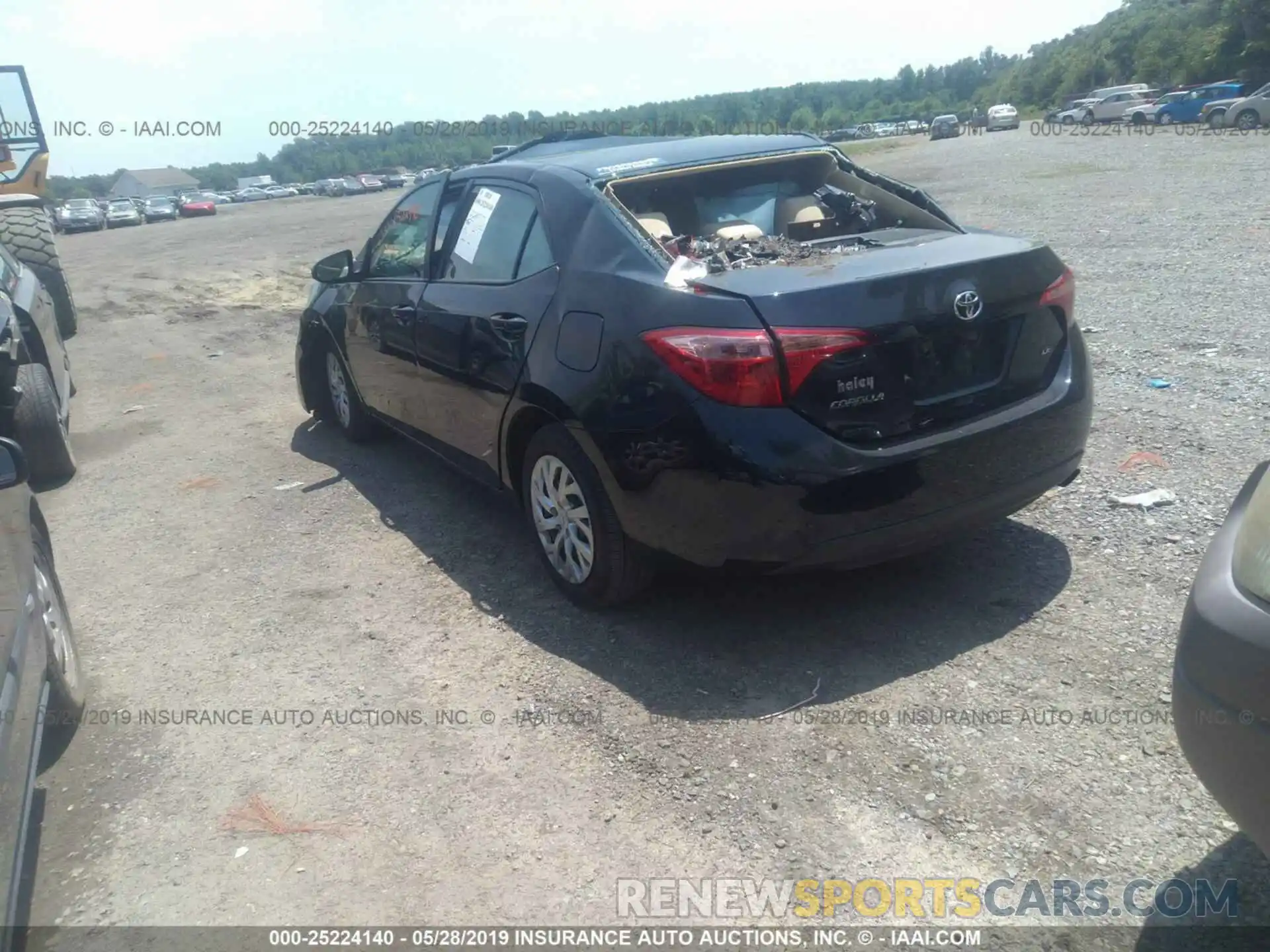 3 Photograph of a damaged car 2T1BURHE3KC218993 TOYOTA COROLLA 2019