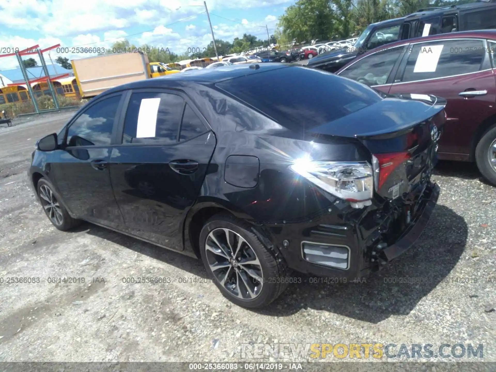 3 Photograph of a damaged car 2T1BURHE3KC219982 TOYOTA COROLLA 2019