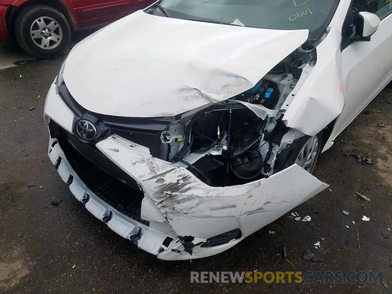 9 Photograph of a damaged car 2T1BURHE3KC220601 TOYOTA COROLLA 2019