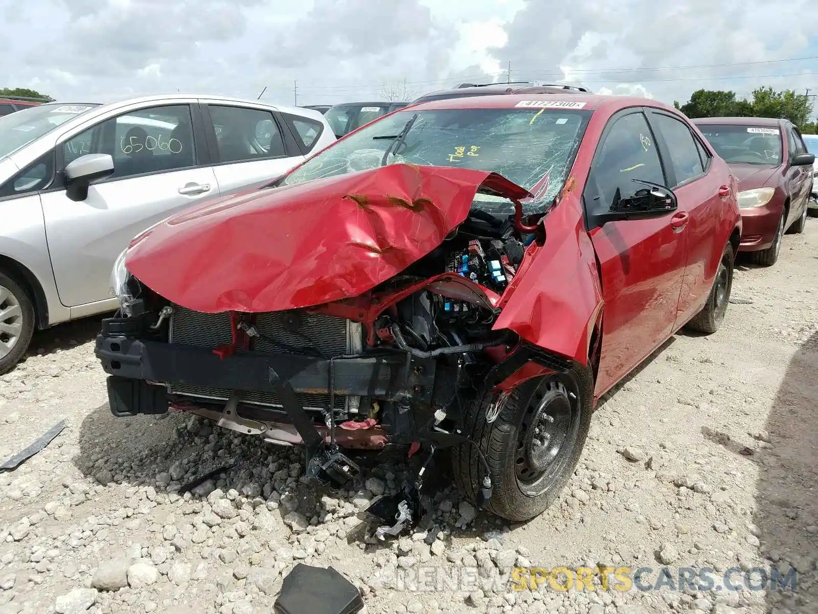 2 Photograph of a damaged car 2T1BURHE3KC220713 TOYOTA COROLLA 2019