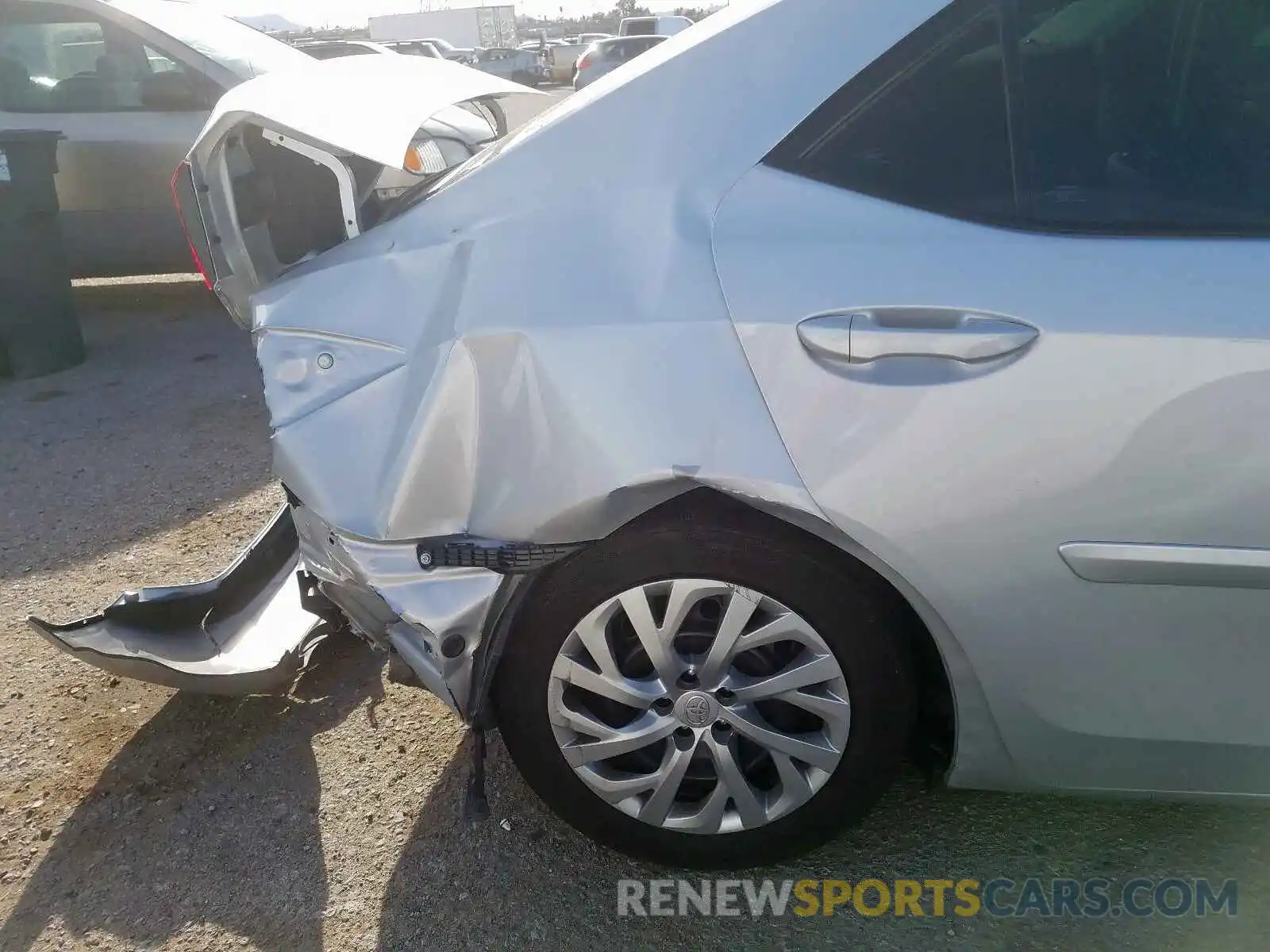 9 Photograph of a damaged car 2T1BURHE3KC220923 TOYOTA COROLLA 2019