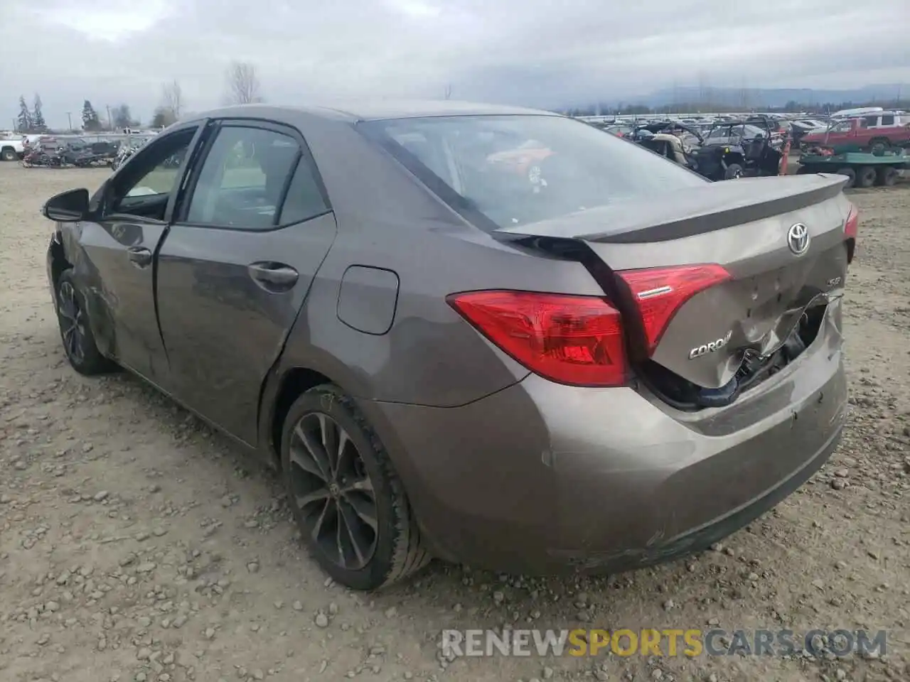 3 Photograph of a damaged car 2T1BURHE3KC221523 TOYOTA COROLLA 2019