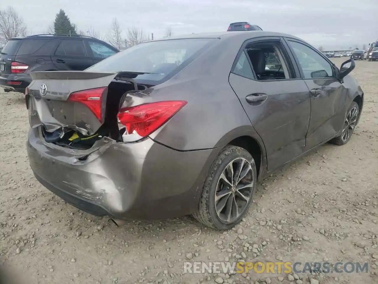 4 Photograph of a damaged car 2T1BURHE3KC221523 TOYOTA COROLLA 2019