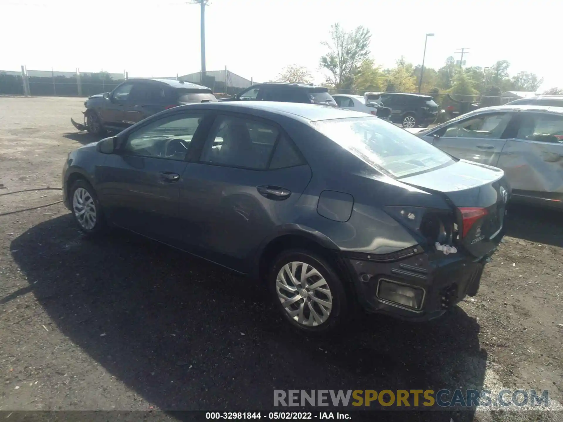 3 Photograph of a damaged car 2T1BURHE3KC224079 TOYOTA COROLLA 2019