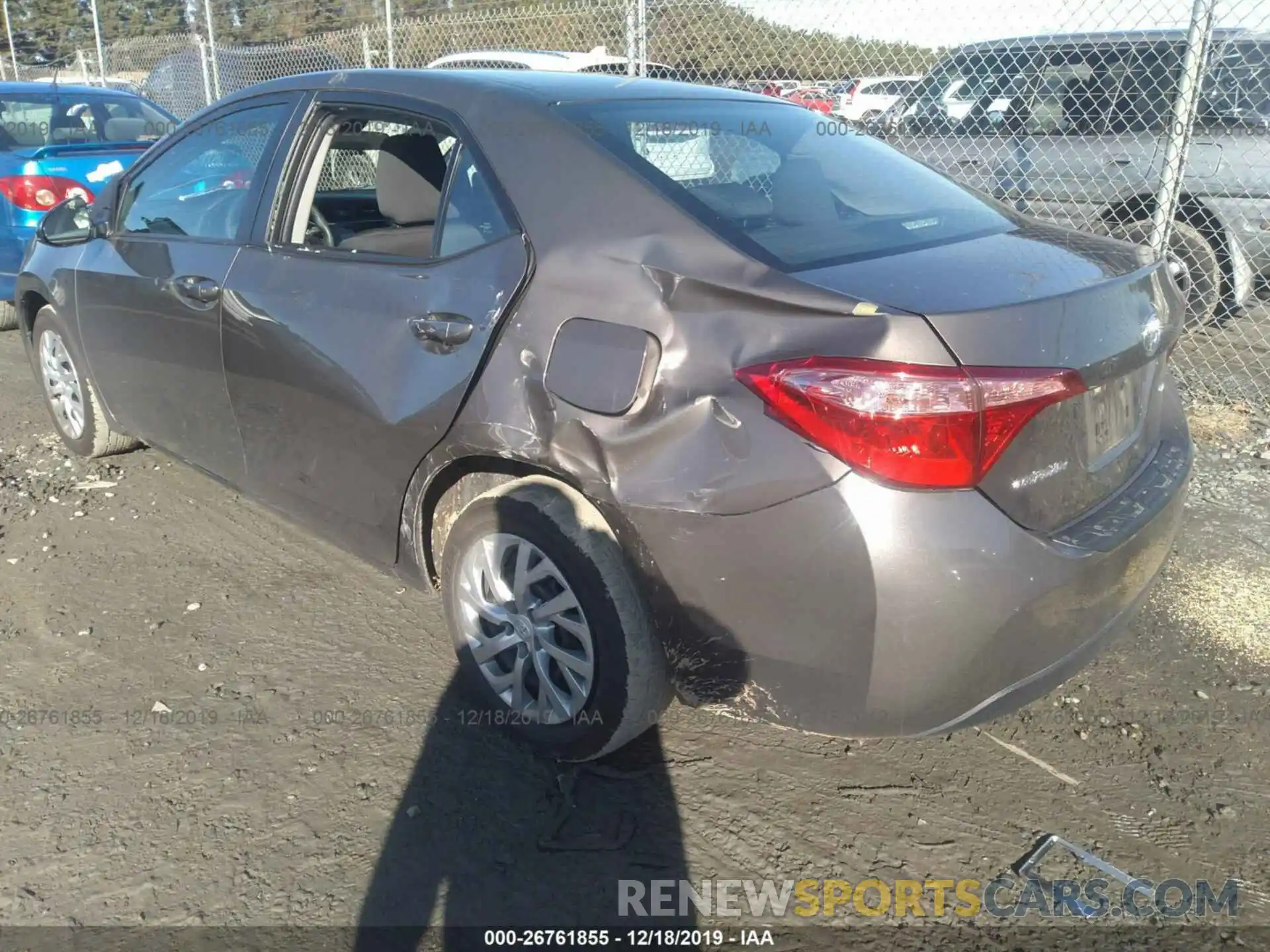 3 Photograph of a damaged car 2T1BURHE3KC224826 TOYOTA COROLLA 2019