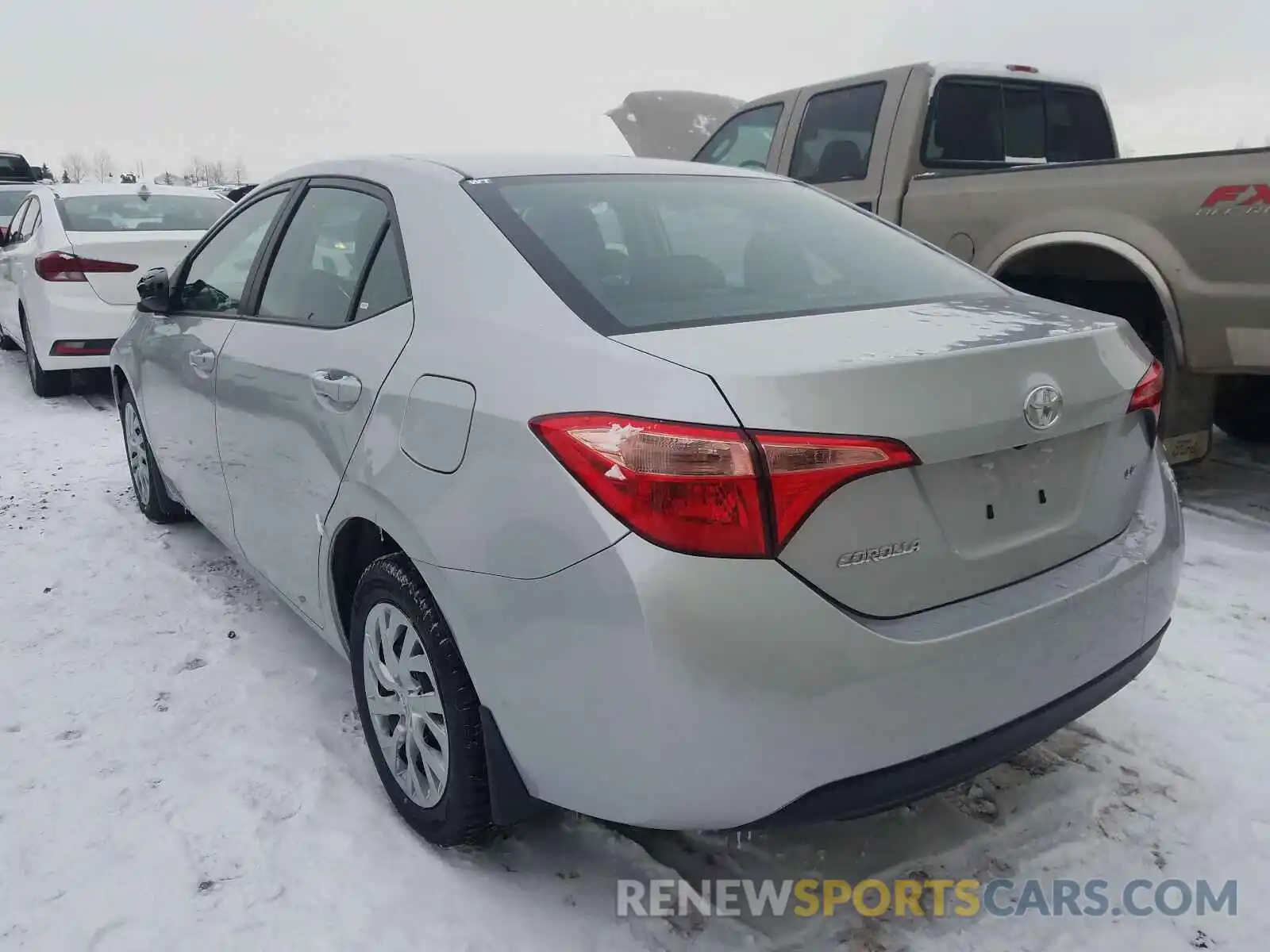 3 Photograph of a damaged car 2T1BURHE3KC225880 TOYOTA COROLLA 2019