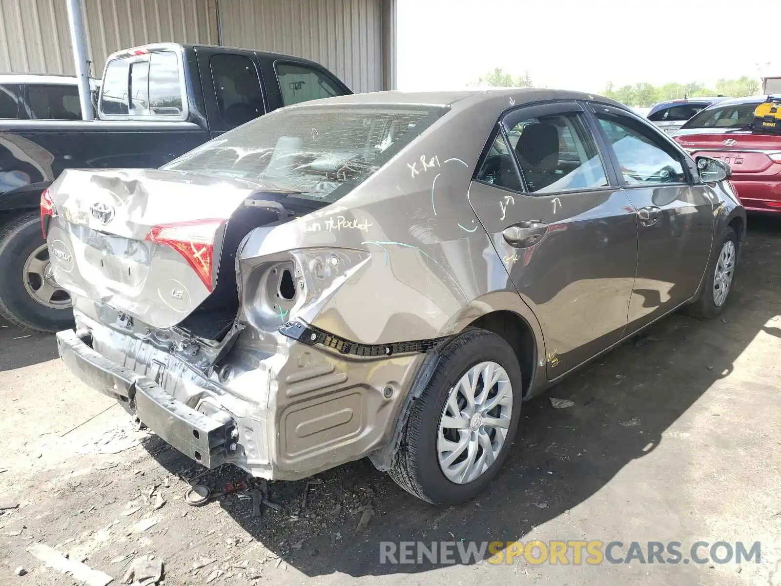 4 Photograph of a damaged car 2T1BURHE3KC227340 TOYOTA COROLLA 2019