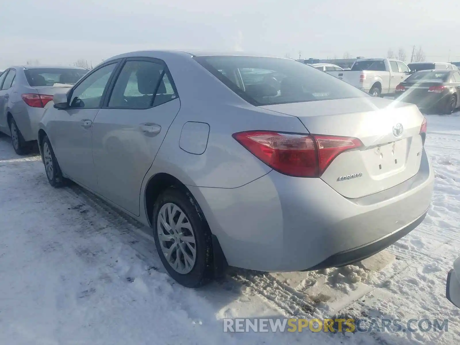 3 Photograph of a damaged car 2T1BURHE3KC227418 TOYOTA COROLLA 2019