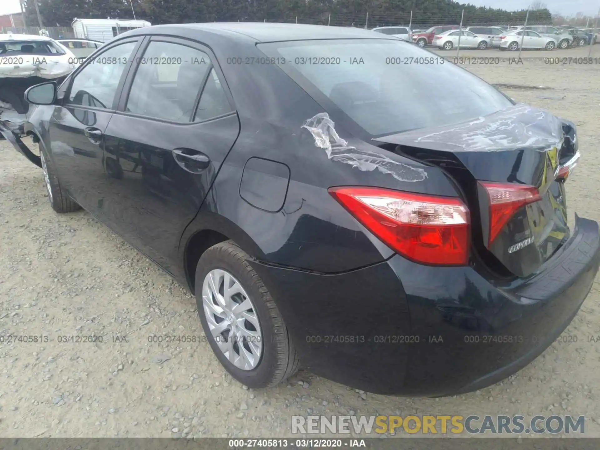 3 Photograph of a damaged car 2T1BURHE3KC227919 TOYOTA COROLLA 2019