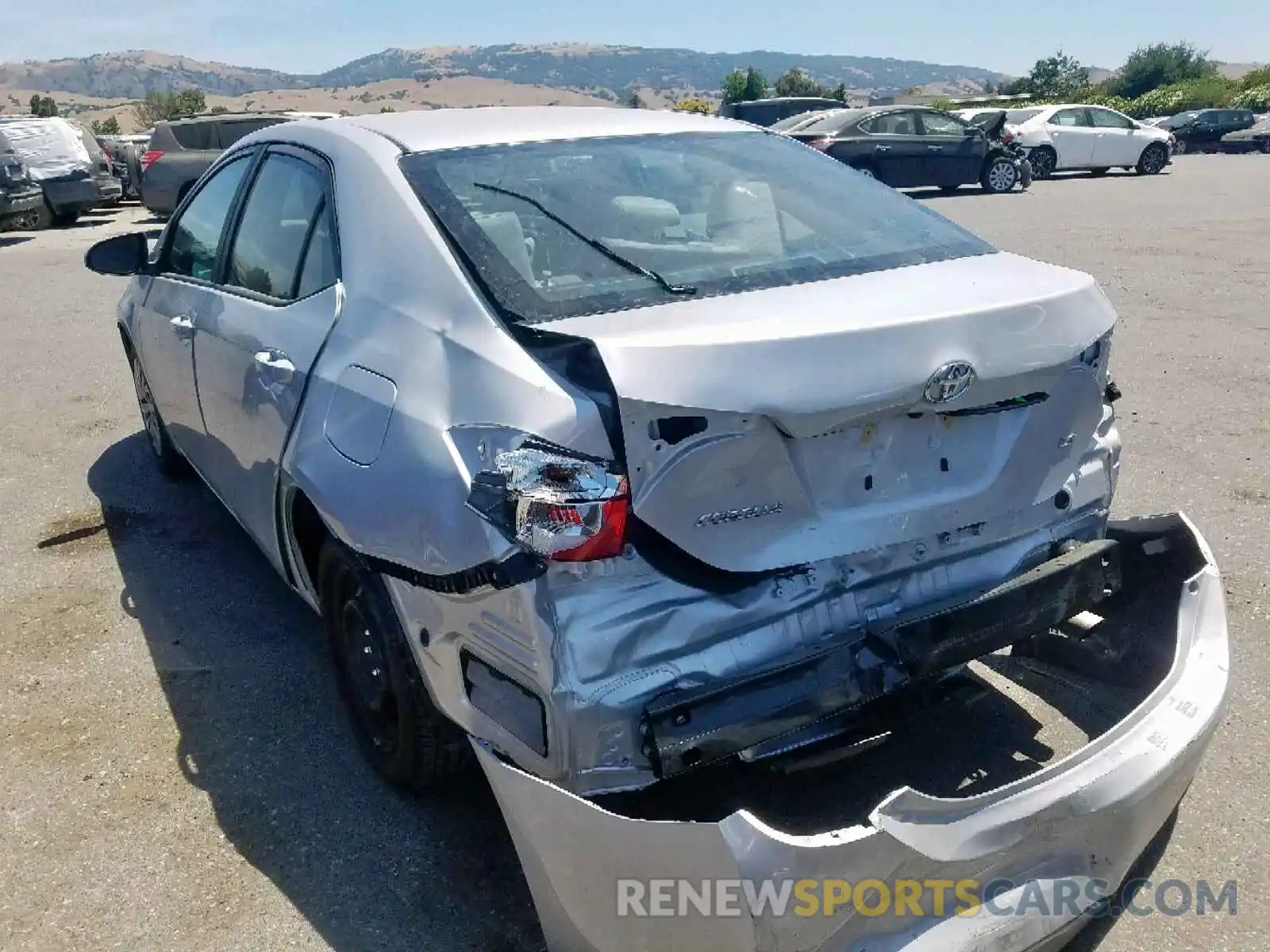 3 Photograph of a damaged car 2T1BURHE3KC228309 TOYOTA COROLLA 2019