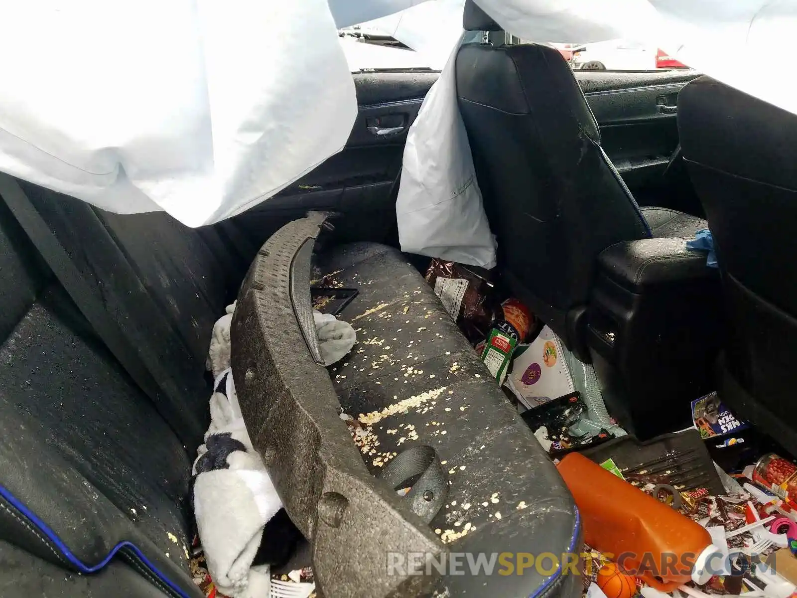 6 Photograph of a damaged car 2T1BURHE3KC228892 TOYOTA COROLLA 2019