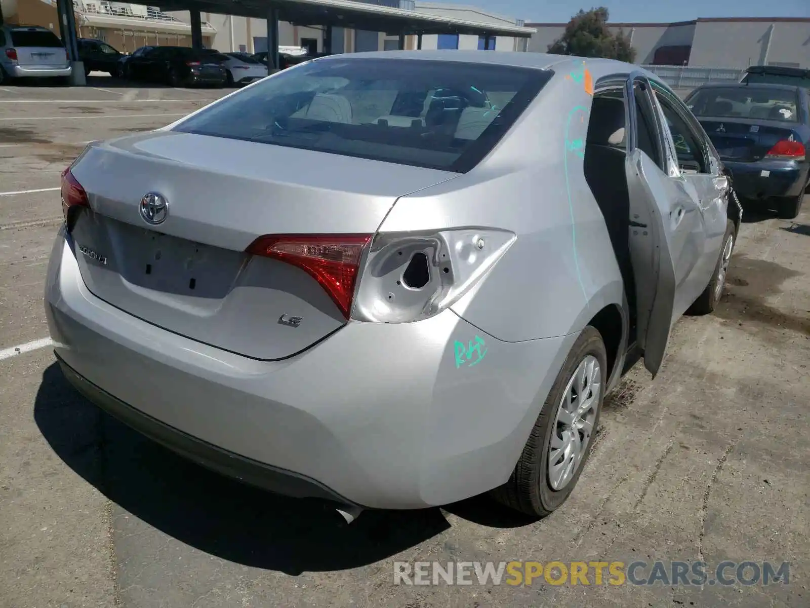 4 Photograph of a damaged car 2T1BURHE3KC228925 TOYOTA COROLLA 2019