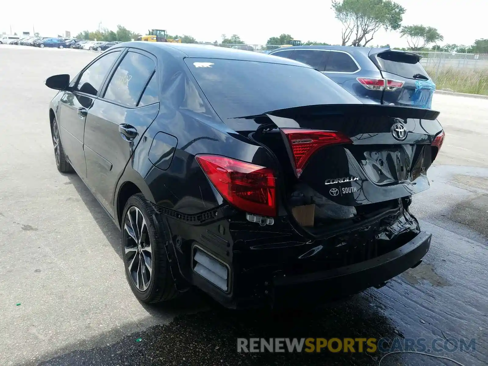 3 Photograph of a damaged car 2T1BURHE3KC229783 TOYOTA COROLLA 2019