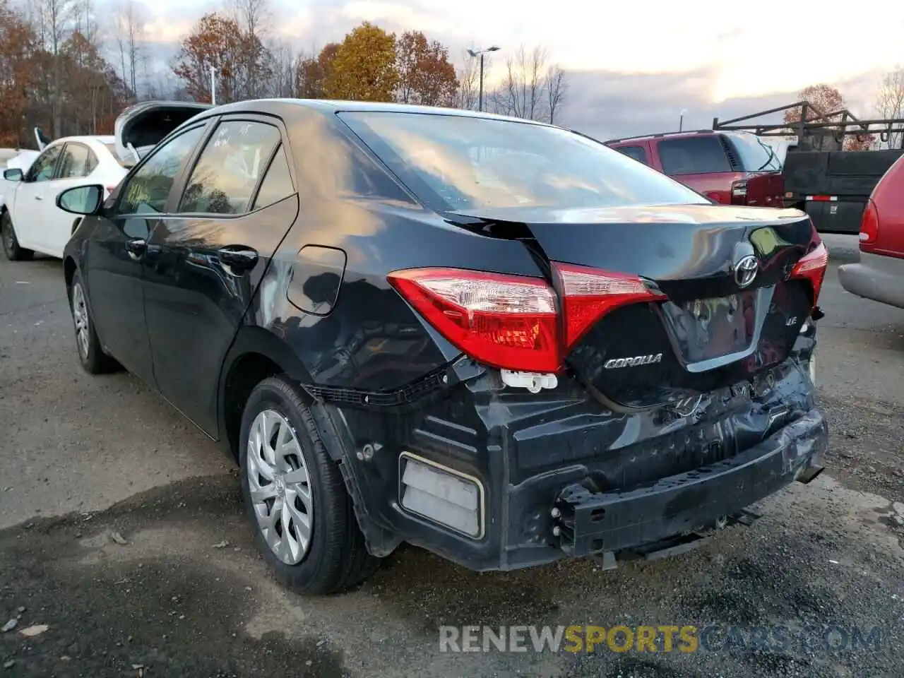 3 Photograph of a damaged car 2T1BURHE3KC230254 TOYOTA COROLLA 2019