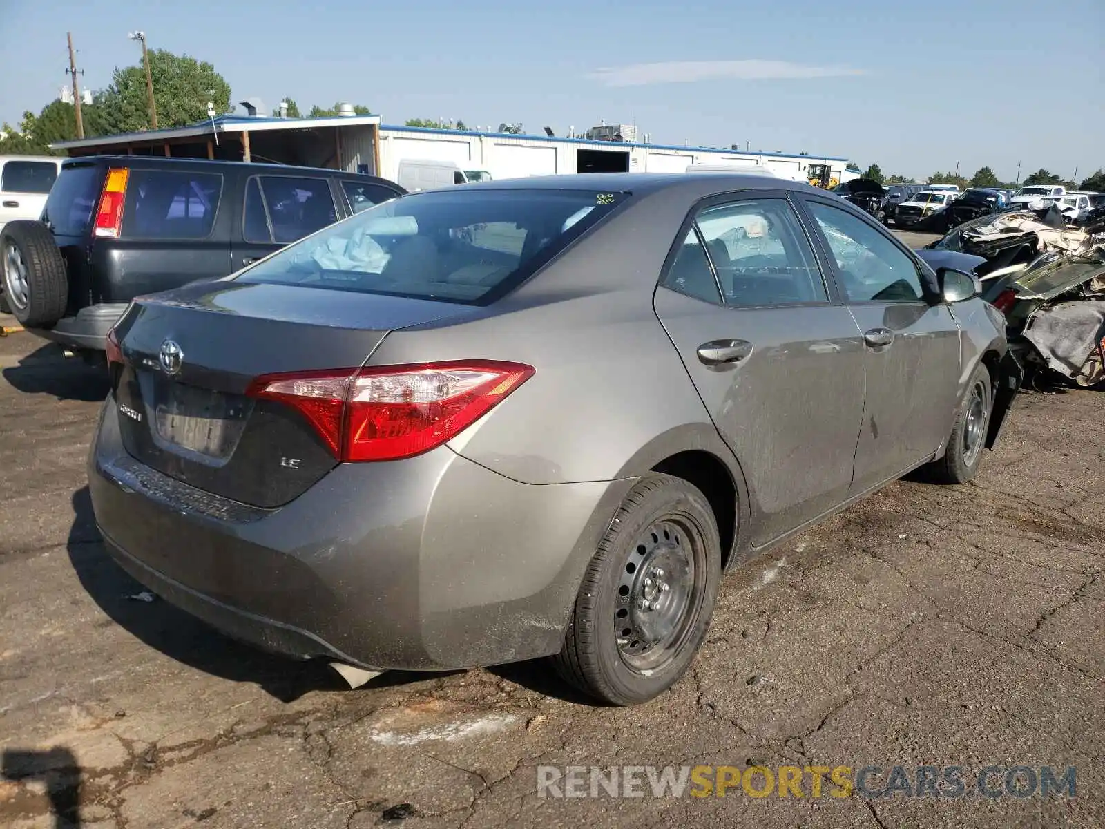 4 Photograph of a damaged car 2T1BURHE3KC231095 TOYOTA COROLLA 2019