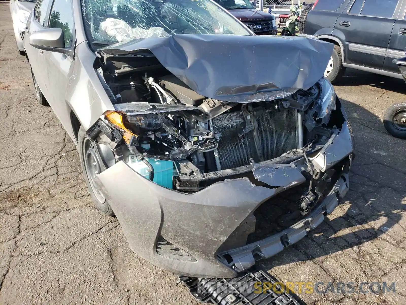 9 Photograph of a damaged car 2T1BURHE3KC231095 TOYOTA COROLLA 2019