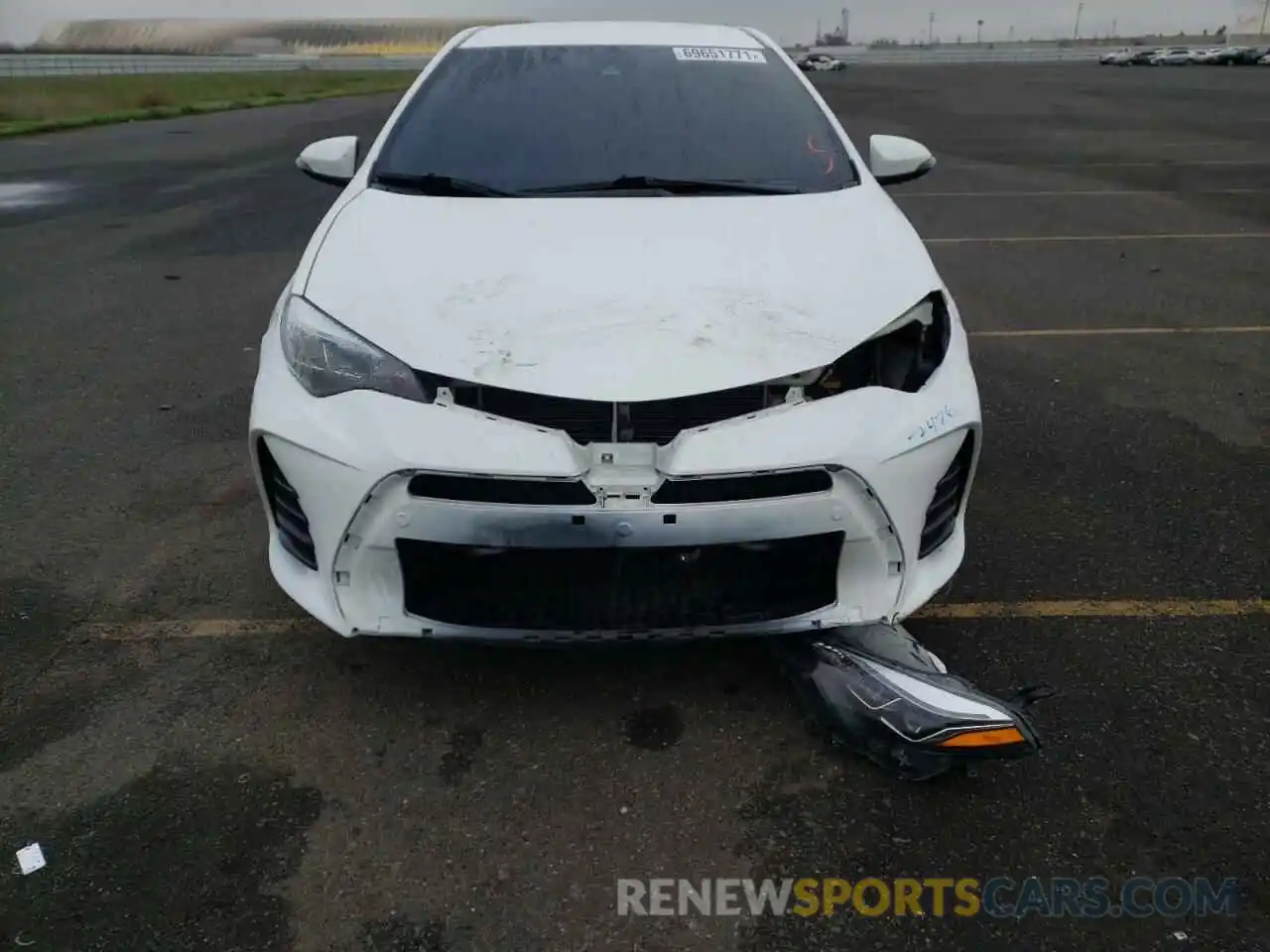 9 Photograph of a damaged car 2T1BURHE3KC231243 TOYOTA COROLLA 2019