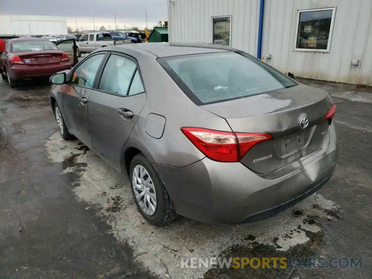 3 Photograph of a damaged car 2T1BURHE3KC231288 TOYOTA COROLLA 2019