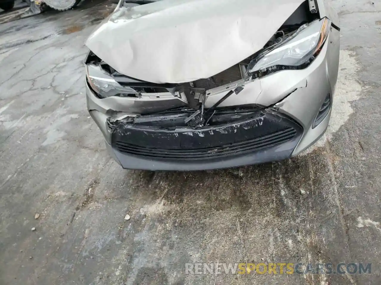 9 Photograph of a damaged car 2T1BURHE3KC231288 TOYOTA COROLLA 2019