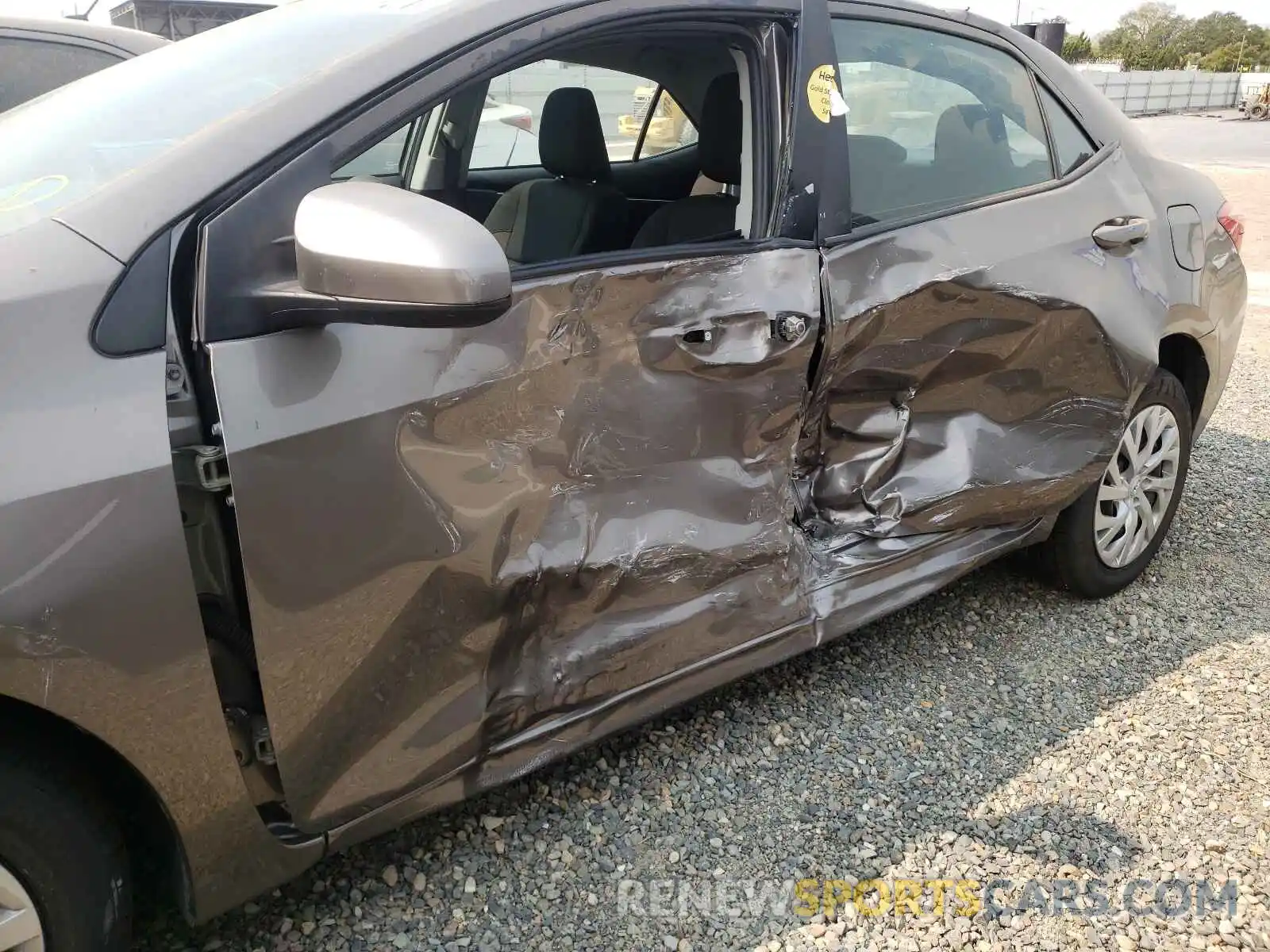 9 Photograph of a damaged car 2T1BURHE3KC231842 TOYOTA COROLLA 2019