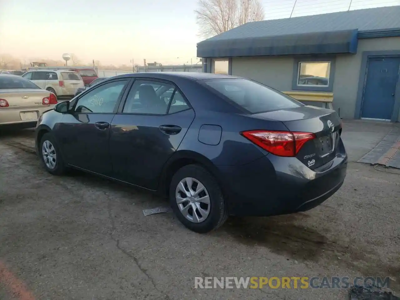 3 Photograph of a damaged car 2T1BURHE3KC232165 TOYOTA COROLLA 2019