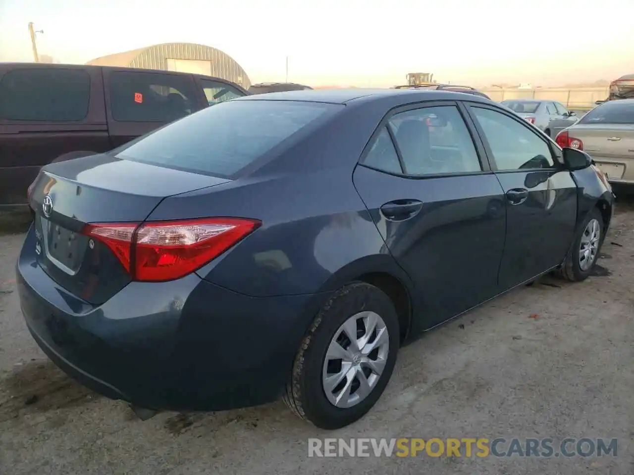 4 Photograph of a damaged car 2T1BURHE3KC232165 TOYOTA COROLLA 2019