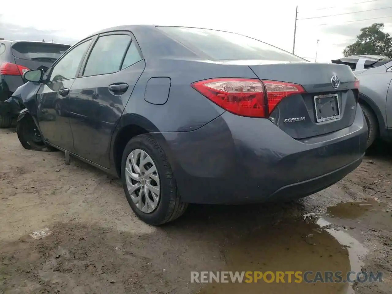 3 Photograph of a damaged car 2T1BURHE3KC232862 TOYOTA COROLLA 2019