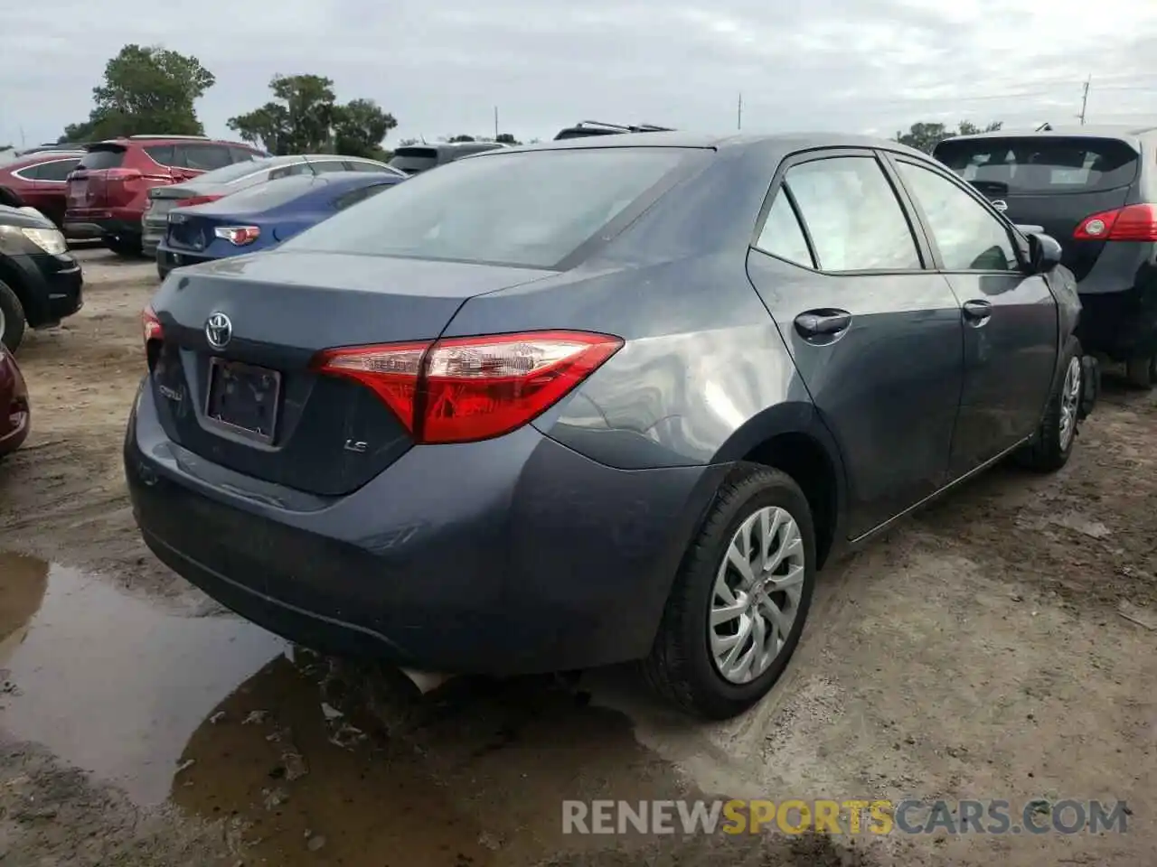 4 Photograph of a damaged car 2T1BURHE3KC232862 TOYOTA COROLLA 2019