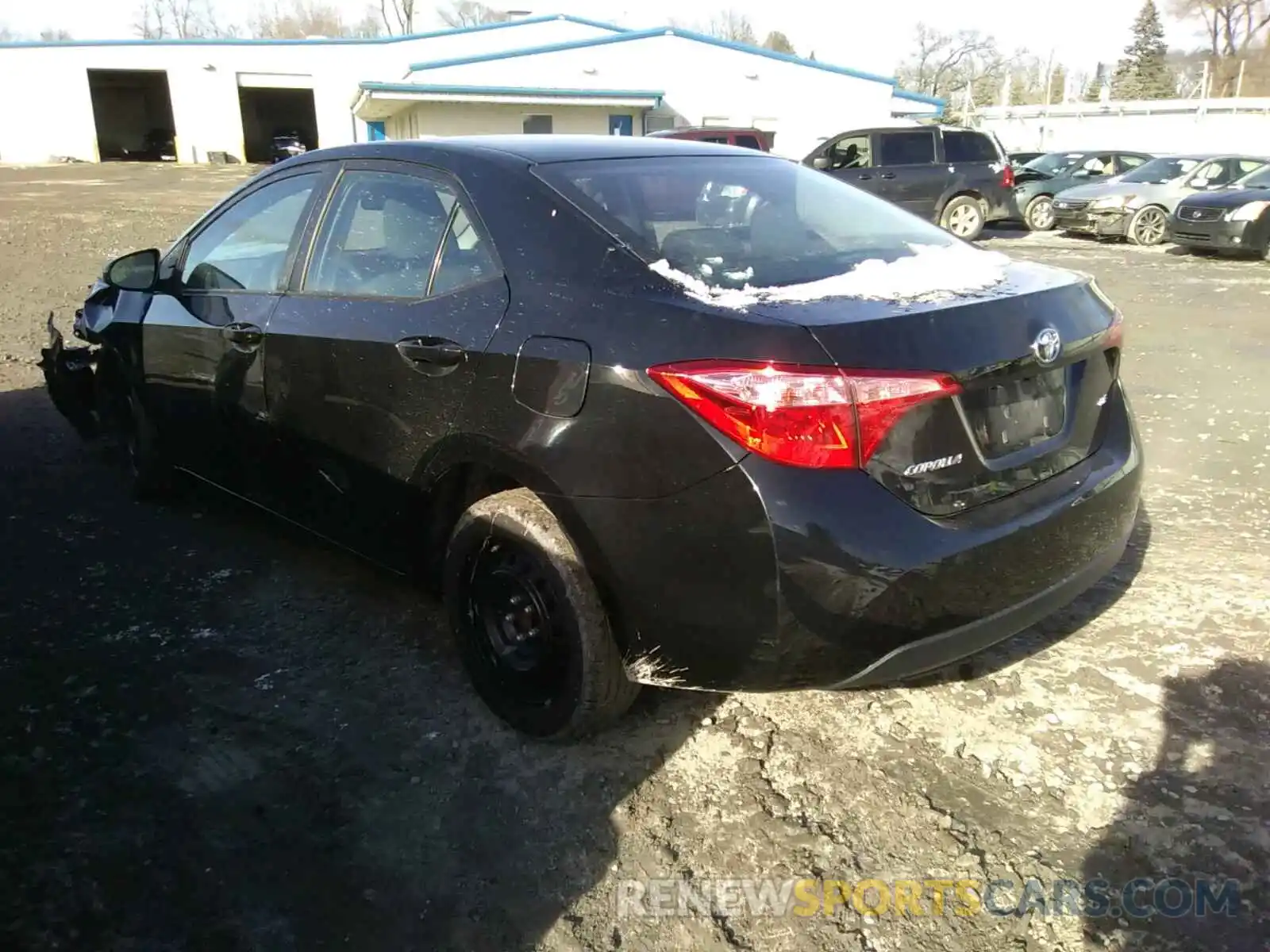 3 Photograph of a damaged car 2T1BURHE3KC233347 TOYOTA COROLLA 2019