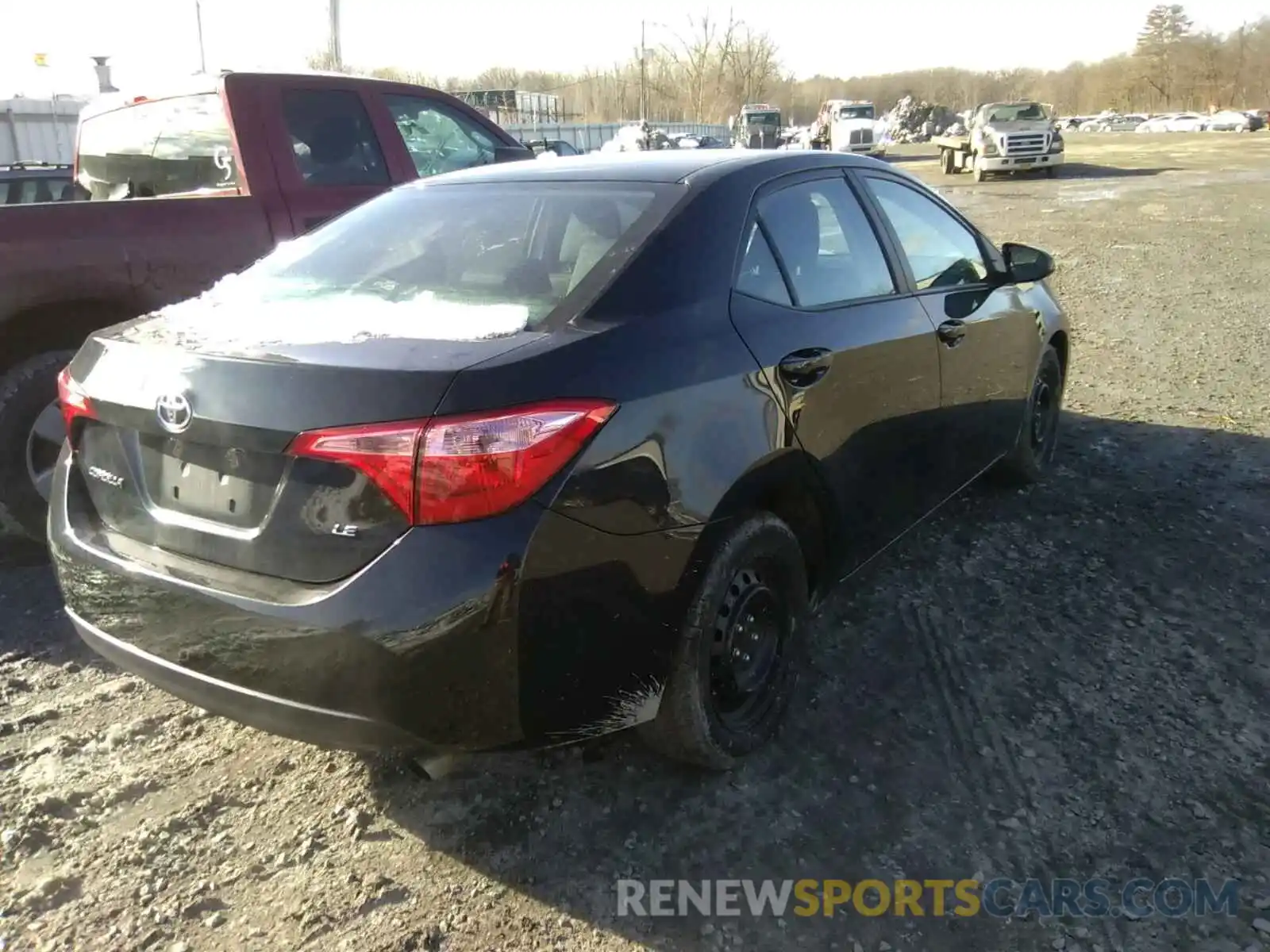 4 Photograph of a damaged car 2T1BURHE3KC233347 TOYOTA COROLLA 2019