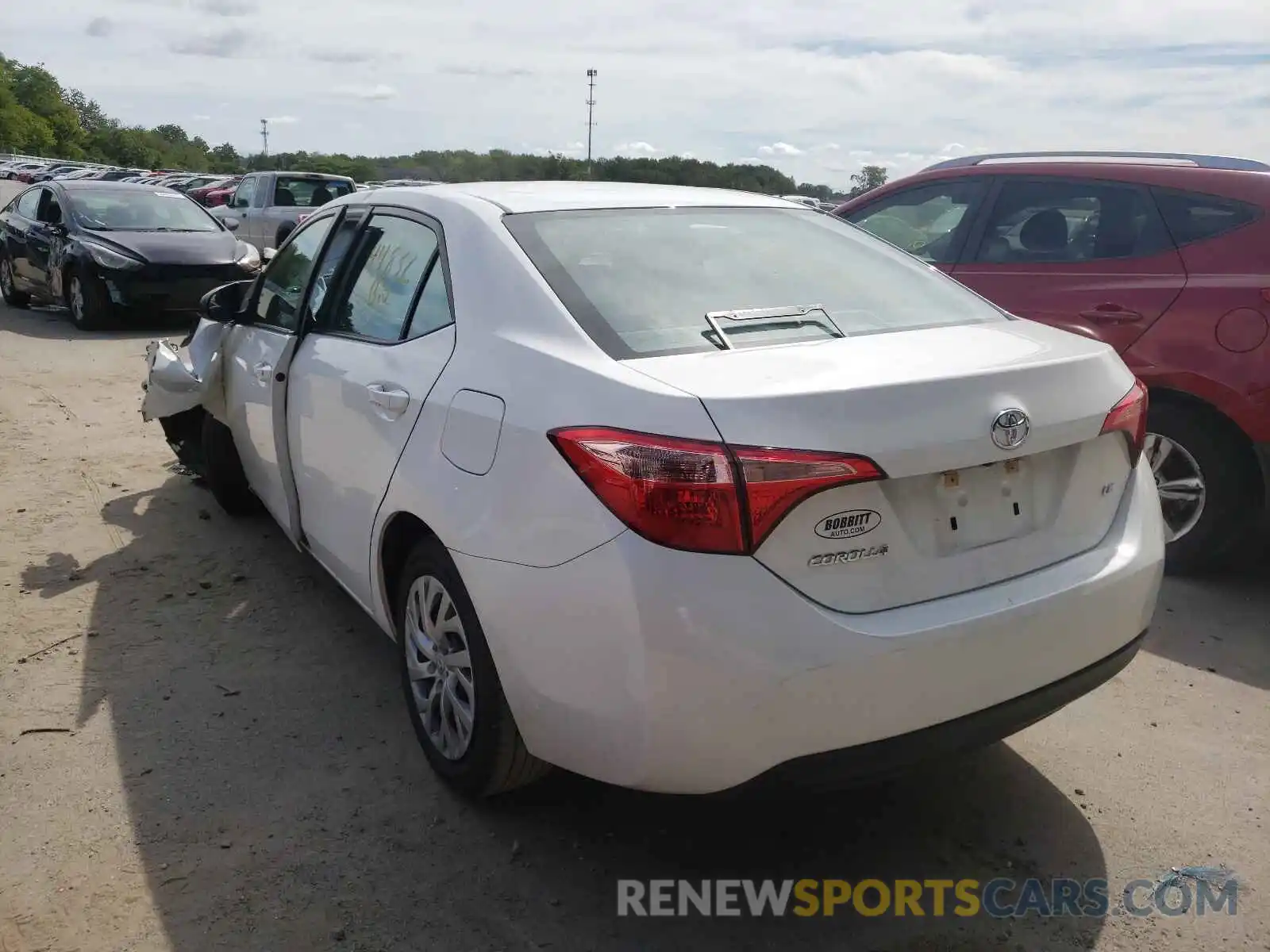 3 Photograph of a damaged car 2T1BURHE3KC233798 TOYOTA COROLLA 2019