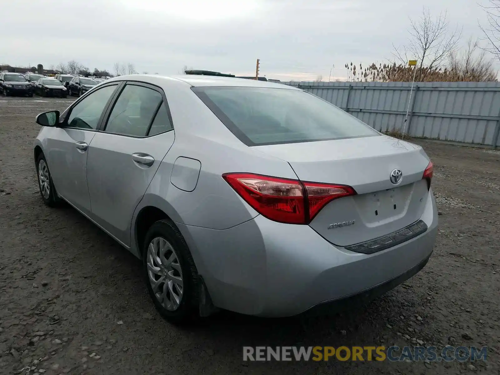 3 Photograph of a damaged car 2T1BURHE3KC235633 TOYOTA COROLLA 2019