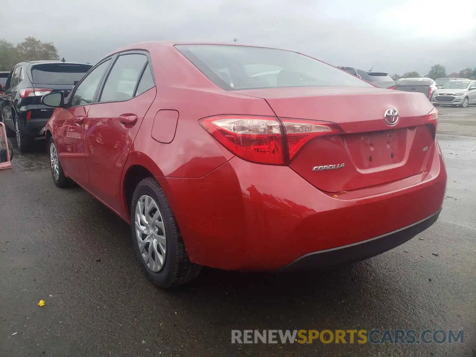 3 Photograph of a damaged car 2T1BURHE3KC235843 TOYOTA COROLLA 2019