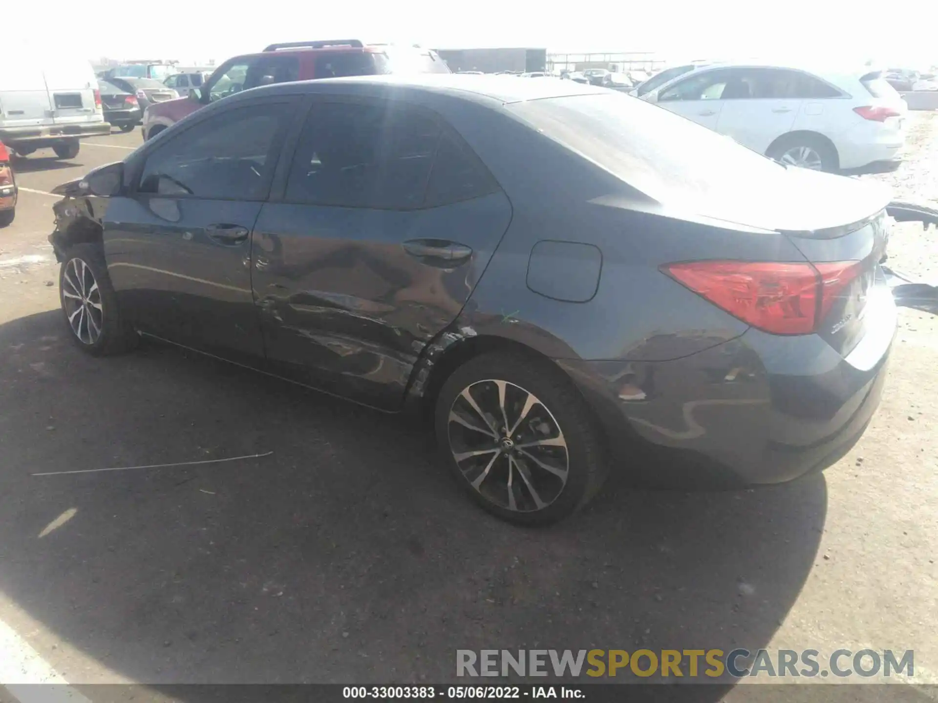 3 Photograph of a damaged car 2T1BURHE3KC236250 TOYOTA COROLLA 2019